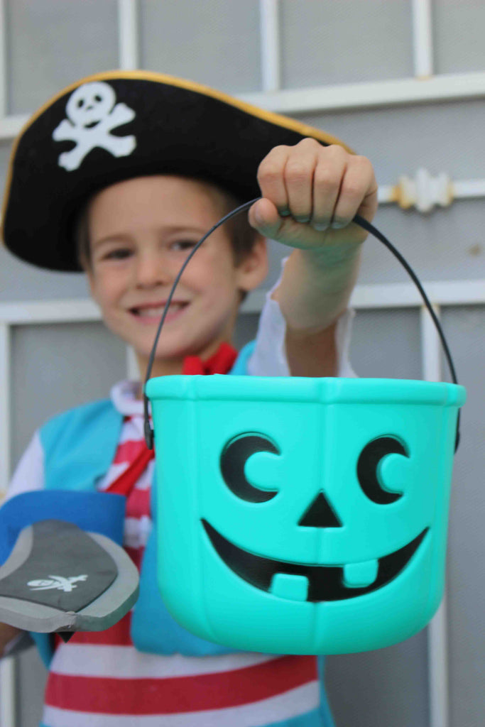 Teal Pumpkin Candy Bucket by food Allergy Superheroes